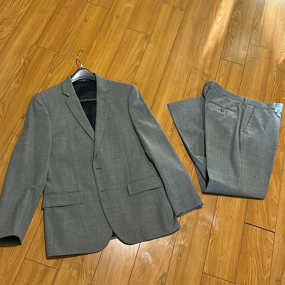 J crew grey men’s Thompson suit
